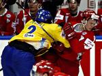 Ishockey. A-VM mellemrunde Danmark - Sverige 1-8