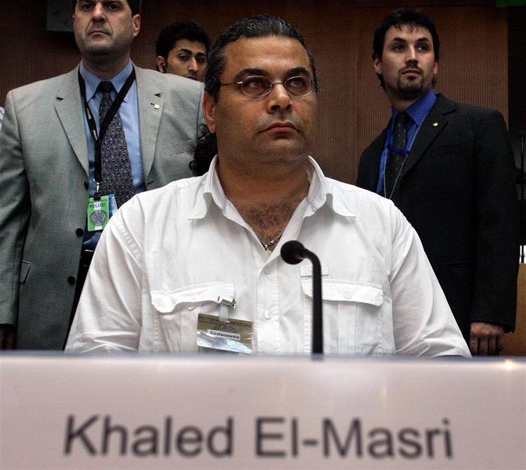 Det fly, der fragtede Khaled El-Masri, var ikke forklædt som civilt fly hele vejen. 