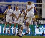 F.C. Zenit fra Sankt Petersborg overraskede Bayern Munchen med en øretæve på 4-0. De møder Glasgow Rangers i Uefa Cup finalen i aften. En kamp, der kan se tør ud, men hvilken finale ser tørrest ud, hvis man kigger 10 år tilbage. Og holdt det så stik? Giv dit besyv med. 