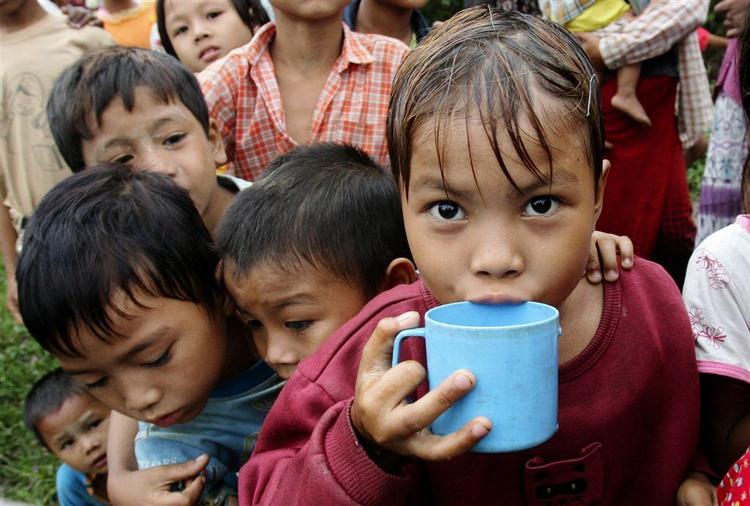 Der er ingen grund til eksperthjælp fra udlandet, fastslår militærjuntaen i Myanmar. 