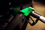 Der er kun kompensation så længe benzinprisen holder sig under 10,15 kroner for en liter 95 oktan. I dag koster den 11,28 kroner. 