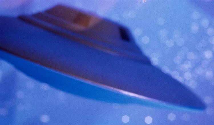 Hidtil hemmelige UFO arkiver er nu offentliggjort af det britiske forsvarsministerium. Alle ministeriets UFO rapporter vil blive offentliggjort i løbet af fire år. 