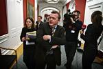 Det politiske pres på finansminister Lars Løkke Rasmussen er voksende, efter det er kommet frem, at han havde store taxa-regninger i tiden som amtsborgmester. Arkivfoto. 
