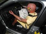 Kønnet på denne crashtest-dummy kendes ikke, men det er formentlig en mand. Og det er til skade for kvindelige bilister. Foto: Euro NCAP 