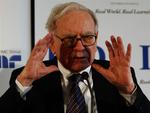 Næsten 300 milliarder kroner. Så stor er Warren Buffetts personlige formue. 