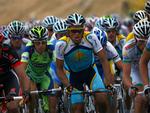 Alberto Contador på anden etape i Giro d'Italia. Siden styrtede han og pådrog sig et brud i venstre underarm. 