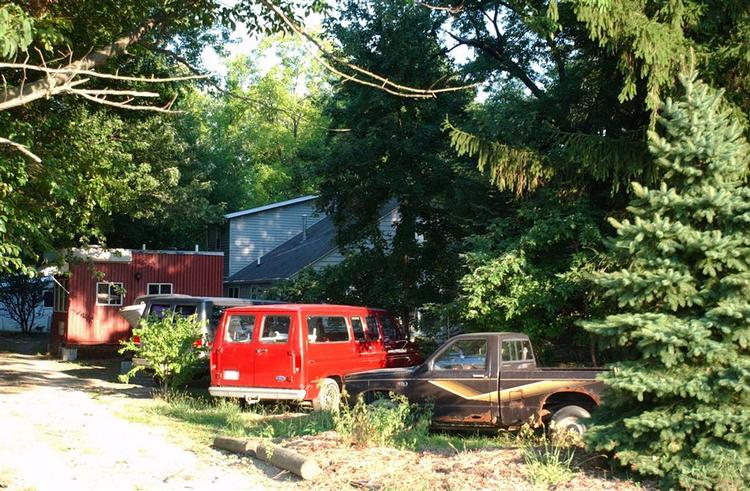 Huset i Clarksfield, Ohio, hvor et ægtepar havde 11 børn boende. Børnene sov i bure, og flere af dem blev mishandlet. Arkivfoto. 
