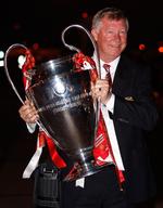 Sir Alex Ferguson med 'pokalen med de store ører' efter Manchester Uniteds sejr i Champions League-finalen. 