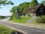 Nu behøver man ikke at nøjes med røde pølser og bøfsandwich langs motorvejen. Philippe's take away sælger sydfransk mad lige ved E47. 
