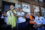Sygeplejerskernes formand Connie Kruckow leder en af de demonstrationer, som strejken også har medført. Arkivfoto. 