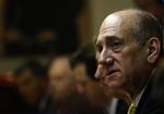 En amerikansk forretningsmand hævder at have afleveret tykke konvolutter med penge til den israelske premierminister, Ehud Olmert. Arkivfoto. 