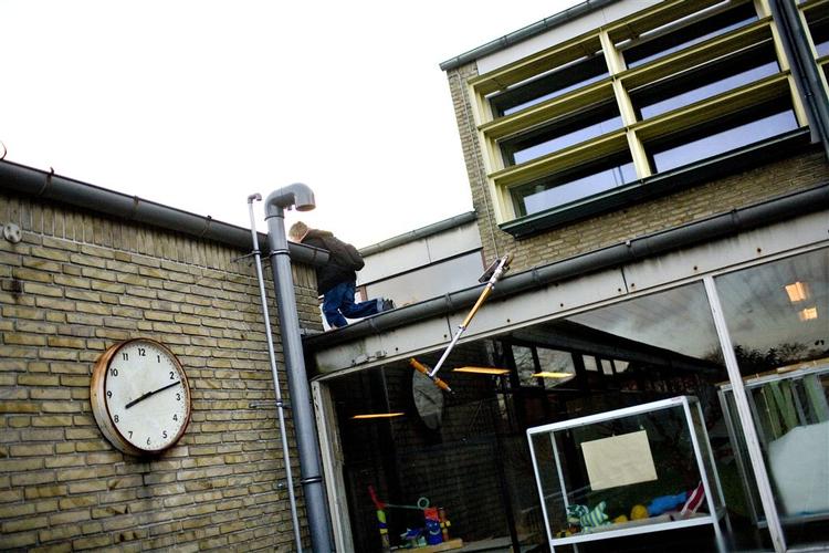 Kirsebærhavens Skole i Valby er en af mange skoler, der trænger til mere end en kærlig hånd. Skolen er med på Københavns kommunes genopretningsplan. Arkivfoto. 