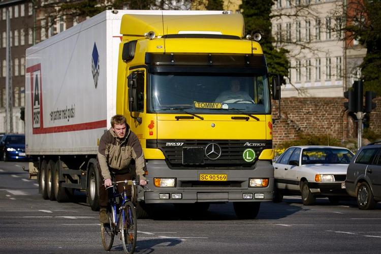 Nye regler rammer miljøvenlige lastbiler 