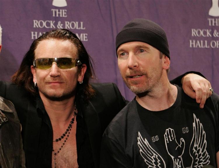 Bono og The Edge arbejder på et nyt album i øjeblikket, men allerede i juli kan fans høre en 28 år gammel nyhed. 