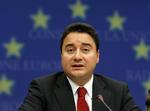 Det kan godt være, I ikke vil have os med i EU, men I skal forhandle med os som planlagt, sagde Tyrkiets udenrigsminister Ali Babacan i dag med adresse til Frankrig. 