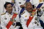 Thailands regeringschef Samak Sundaravej med sit partis næstformand ved en ceremoni for nylig. 