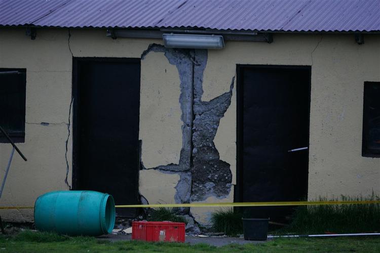 Beskadiget hus nær Selfoss. 