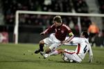 Jon Dahl Tomasson må udskyde sin landsholdskamp nummer 100 på grund af en skade. - Arkivfoto. 