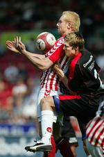 Magnus Troest har udviklet sig til en stabil forsvarsspiller hos FC Midtjylland i denne sæson. Billedet er fra en Superligakamp mod AaB i 2006. 