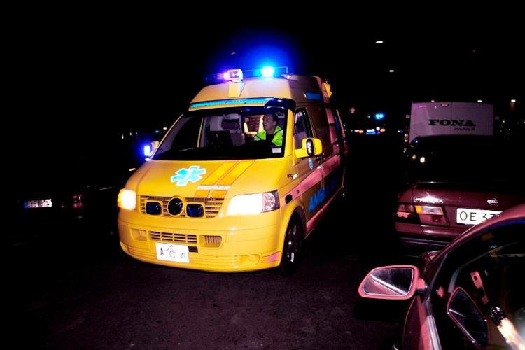 Den 17-årige unge mand er død, efter han blev stukket ned i Amager Bio i nat. 