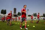 I sin 85. landskamp optræder Martin Jørgensen for første gang som højre back på landsholdet. 