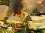 Flammehav raserer Universal Studios i Hollywood, USA. 