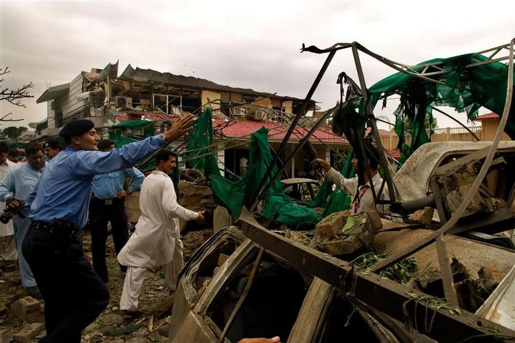 Den danske ambassadde i Islamabad blev i dag ramt af et terrorangreb. 