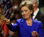 Hillary Clinton havde overskud til at rose Barack Obama, fordi han har 'inspireret så mange amerikanere til at interessere sig for politik', da hun i nat holdt tale for sine tilhængere i New York. 