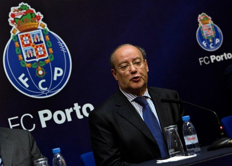 FC Portos præsident, Jorge Nuno Pinto da Costa, under pressekonferencen, da FC Porto var blevet fratrukket seks point i den hjemlige liga. Arkivfoto. 