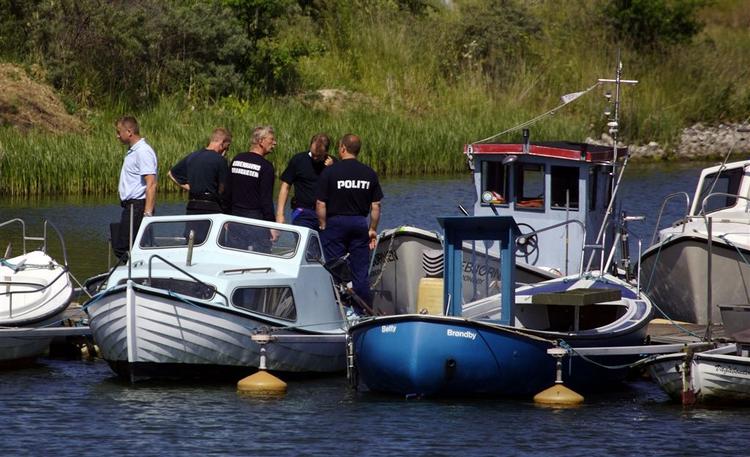 Opgøret var voldsomt, og der blev fundet blod på syv både i havnen. 