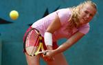 Med sin placering som nummer 32 i verden har Caroline Wozniacki netop overgået Tine Scheuer-Larsen, der i 1988 var den seneste kvindelige danske OL-tennisspiller. Arkivfoto. 