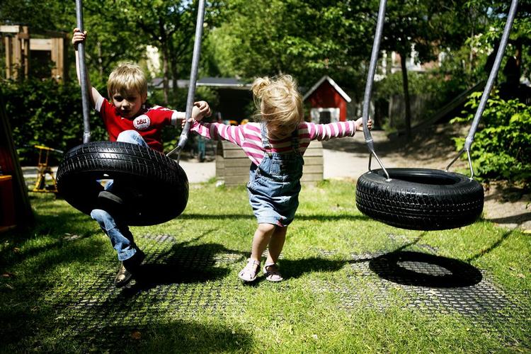 Fra tirsdag bliver forældre nødt til at finde alternative pasningsløsninger for børn i vuggestuer og børnehaver. Arkivfoto. 