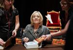 J. K. Rowling signerer bøger (arkivfoto). 