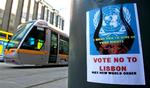 Nejsiden har vundet frem forud for folkeafstemingen om EU-traktaten i dag i Irland. Billedet er fra Dublin, hvor en plakat opfordrer til et nej. 