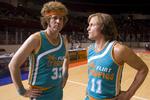 Will Ferrell og Woody Harrelson på basketbanen i 'Semi-Pro'. 
