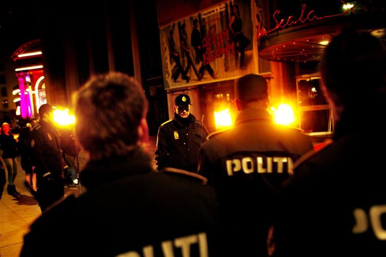 Er der kommet flere betjente på gaden, spørger formanden for det udvalg, der stod bag politireformen. - Arkivfoto. 