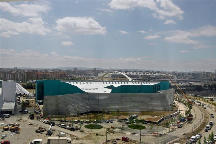 Allerede i morgen åbner den næste Expo-udstilling i Zaragoza, Spanien. Det er dog en 'lille' udstilling, der er hvert andet år mellem de store, markante verdensudstillinger, der afholdes hvert femte år. Ikke desto mindre har spanierne opført denne bygning i anledningen. 