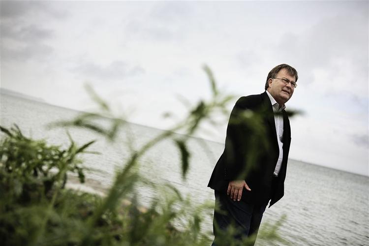 Beskæftigelsesminister Claus Hjort Frederiksen har holdt møder med Venstre og Liberalt Erhvervsforum for 35.890 kroner. 