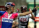 Damiano Cunego (forrest) kan se frem til endnu en duel med CSC's Fränk Schleck. 