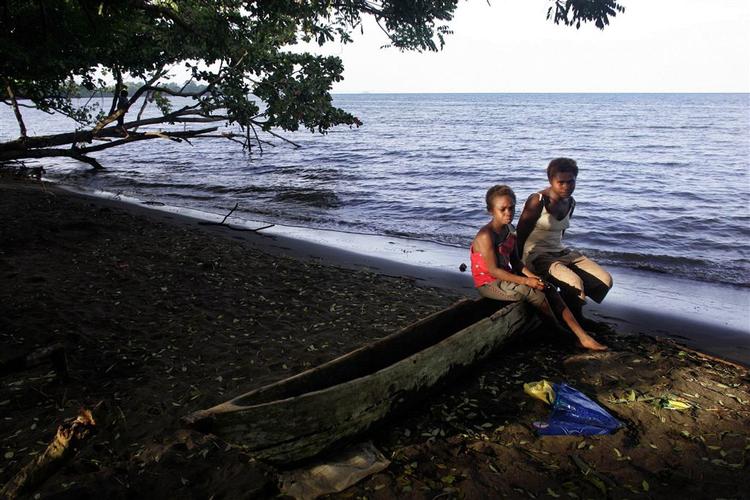Danish archaeologists have found an ancient skeleton on M'buke Island in Papua New Guinea in what is being described as a sensational discovery. 
