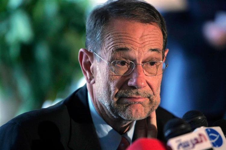 Javier Solana anerkender Irans ret til at benytte sig af atomenergi til fredelige formål. 