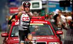 Chris Anker Sørensen formåede at holde kapaciteter som Alejandro Valverde, Cadel Evans og Haimar Zubeldia bag sig og krydsede målstregen i så overstadig begejstring, at han var tæt på et styrt. 