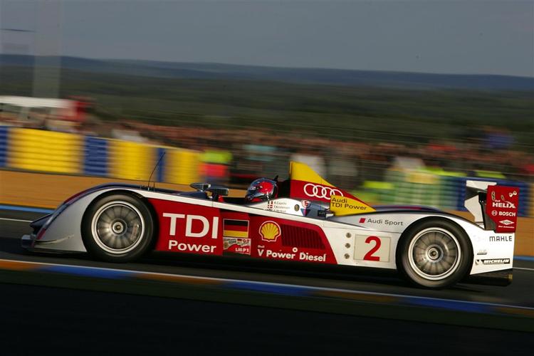 Audi 2 med Tom Kristensen, Allan McNish og Rinaldo capello gav konkurrenterne baghjul i Le Mans. 