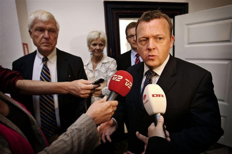 KL's Erik Fabrin (th) og finansminister Lars Løkke orienterer om forliget. 