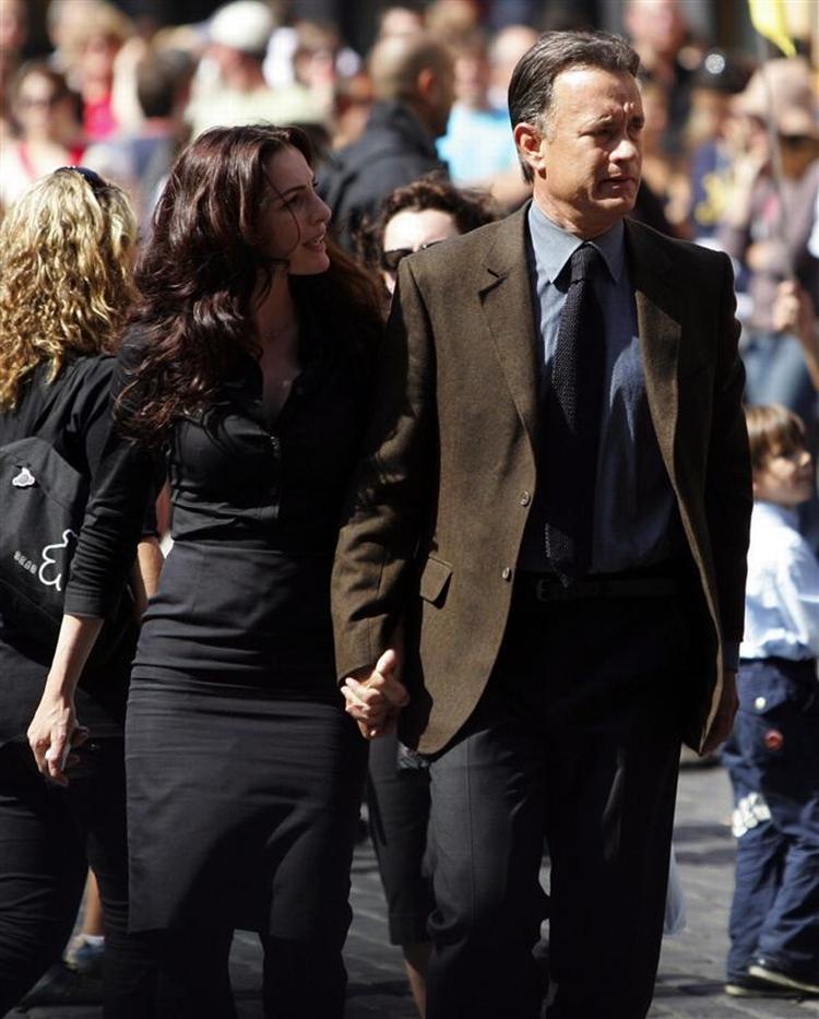 Tom Hanks og den israelske skuespiller Ayelet Zurer i Rom under optagelserne til Angels &amp; Demons. 