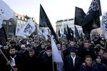 Hizb-Ut-Tahrirs støtter protester mod genoptryk af Muhammed-tegningerne. 