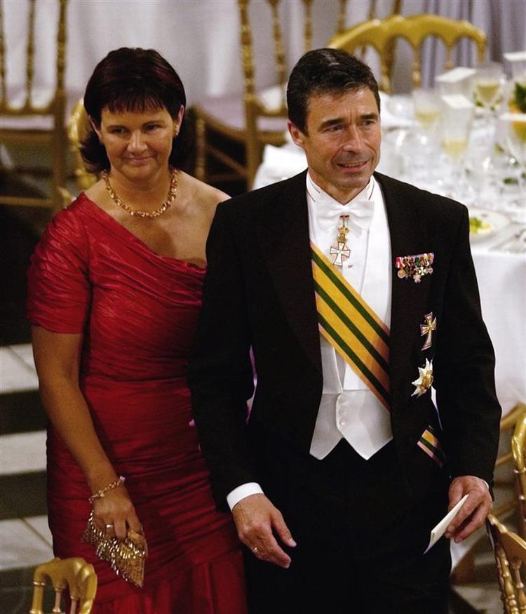 Anne-Mette Rasmussen glæder sig til at tage dansekjolen på og være med Vild med Dans. Arkivfoto. 