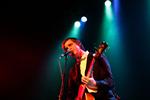 Teitur har føjet en dramatisk kontrast til sine iørefaldende sangersangskrivermelodier, konstaterede iBYENs anmelder Simon Lund, da Teitur gav koncert i Vega i februar. Snart står han på landets største scene i Roskilde. 