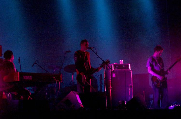 De islandske musikere har fra starten defineret deres eget univers, og også det nye udspil er et helt originalt og betagende album. 