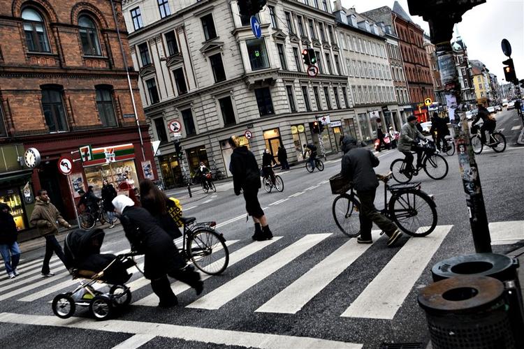 Teknik- og miljøborgmester Klaus Bondam har længe plæderet at gøre de store københavnske brogader bilfri. Til efterårets spærres Nørrebrogade af i tre måneder. 